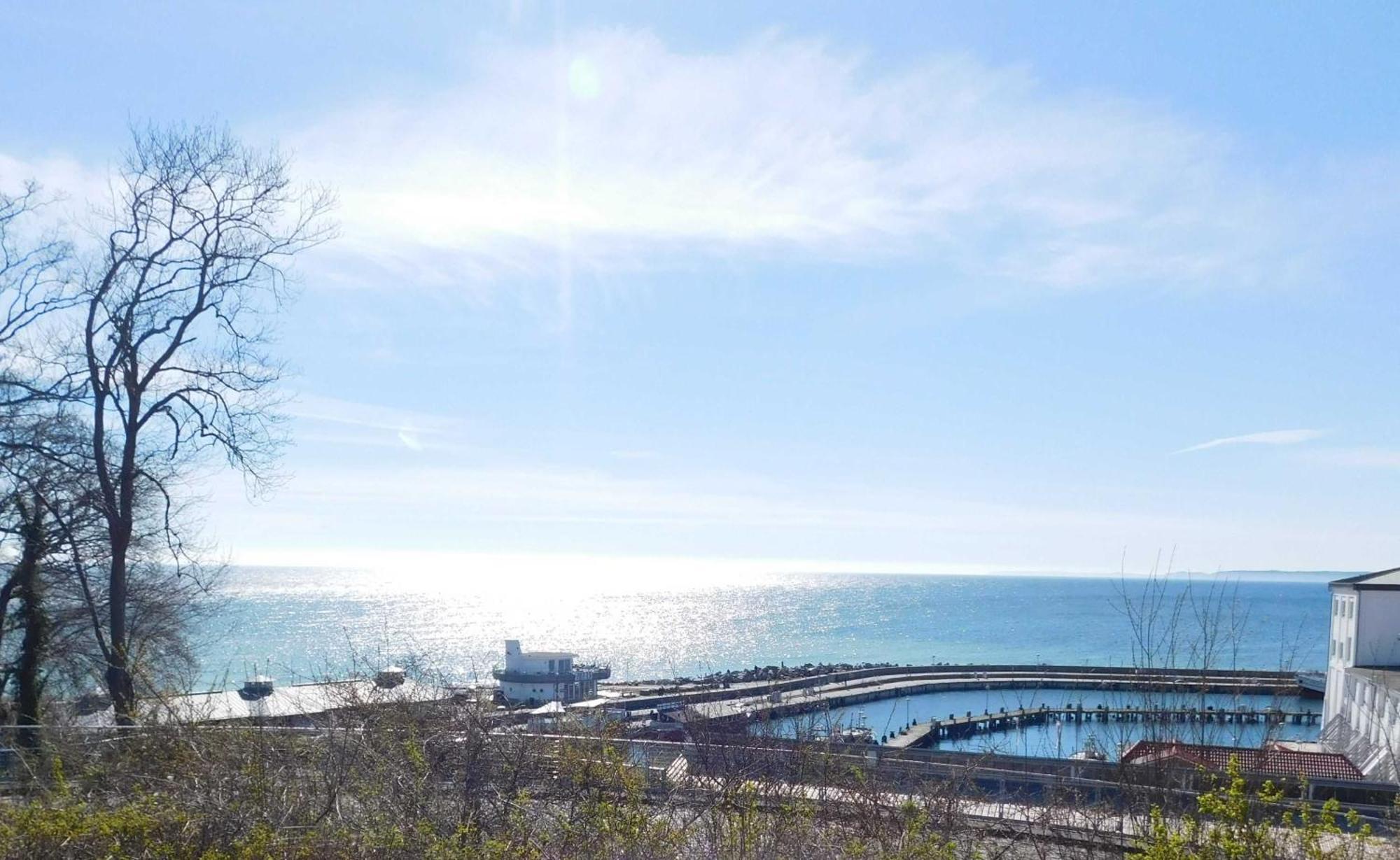 Seelotsenstation Sassnitz Mit Hafenblick By Unsere Urlaubszeit Luaran gambar